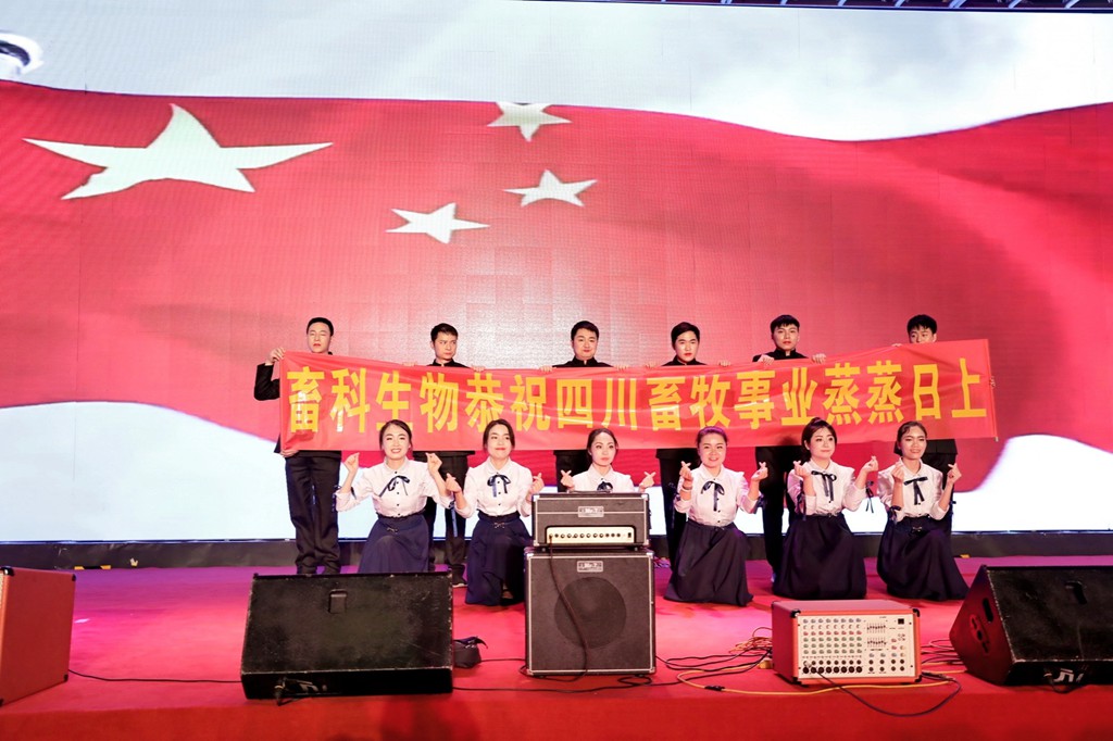 news05.jpg news05.jpg